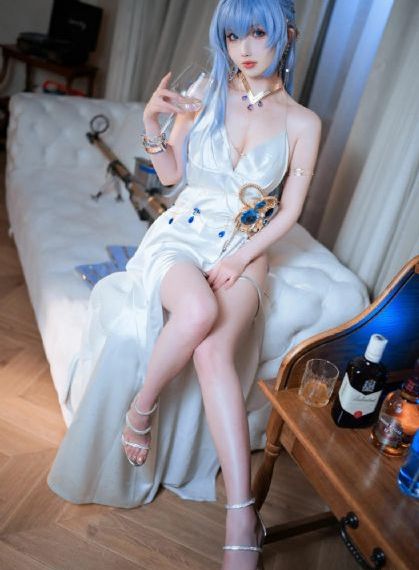 可插可脱身服的角色触摸_1080P高清完整版