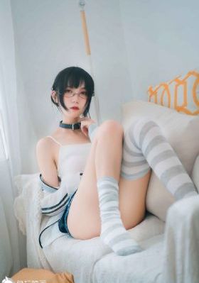 男朋友喜欢把手指伸进去_免费在线观看播放