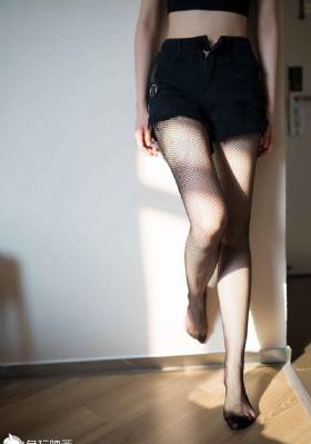 大胸大乳mm美女图片_国产剧高清电影在线