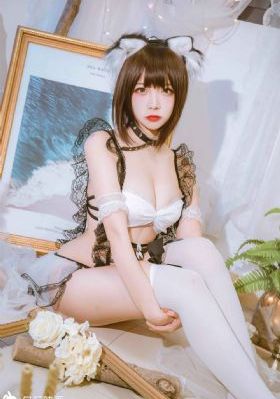 白丝校花被吊起来调教_1080P免费观看
