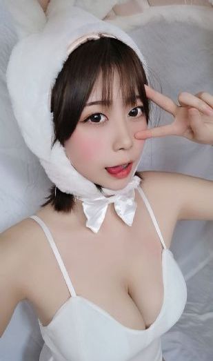 国产人妖一区三区二区中文在线_高清在线观看